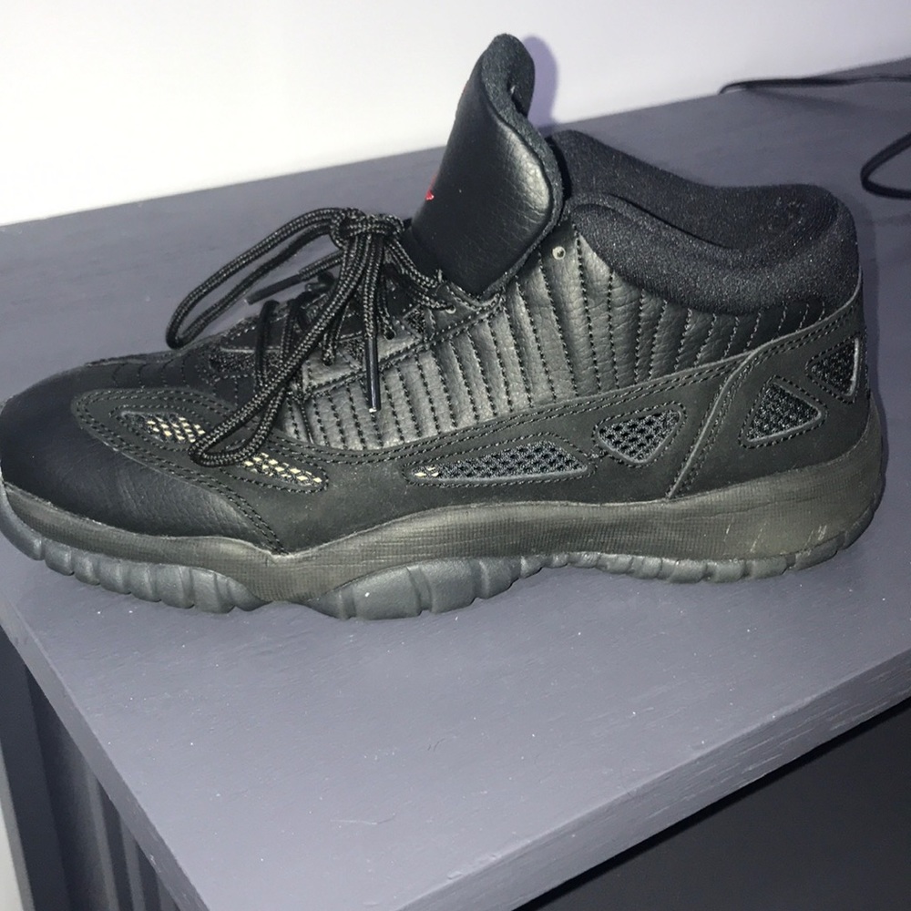 Air Jordan 11 Retro Low BG